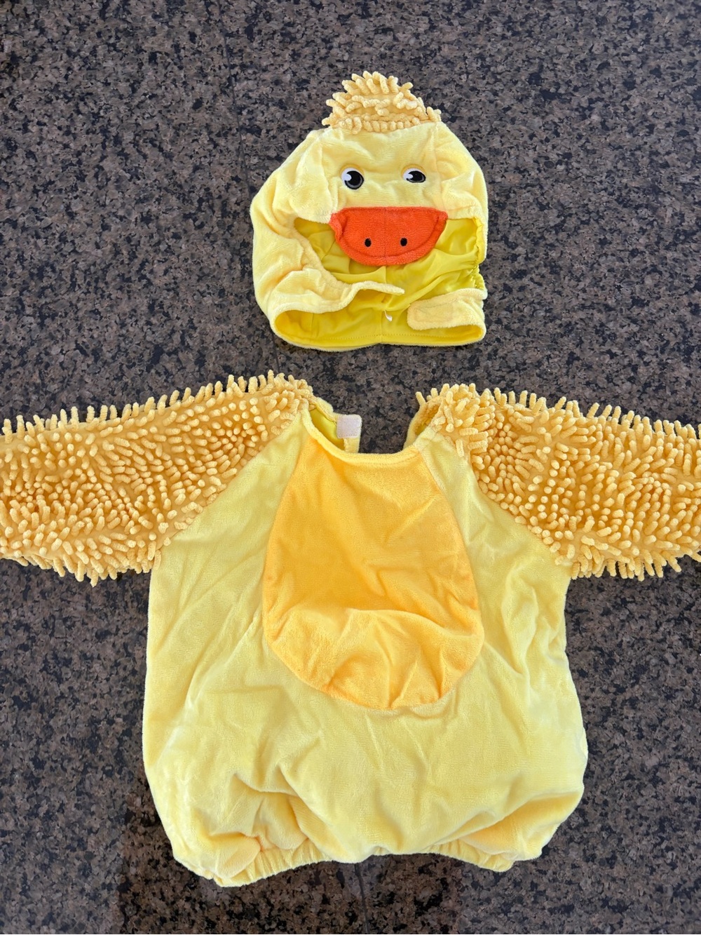 NEW Spirit Fuzzy Duckling Infant Costume Complete Outfit 6-12M Yellow/Orange